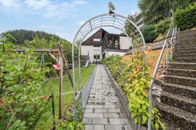 TOP-Mehrfamilien-/ Generationenhaus als Kapitalanlage o. zur Eigennutzung.