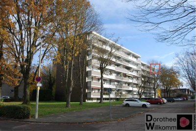 Drei Zimmer Wohnung mit Balkon und Keller