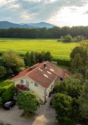 Landhaus mit Bergblick, Salzburg 5km / extra Baugrund / Ferienwohnung / Freistehend in ruhiger Lage