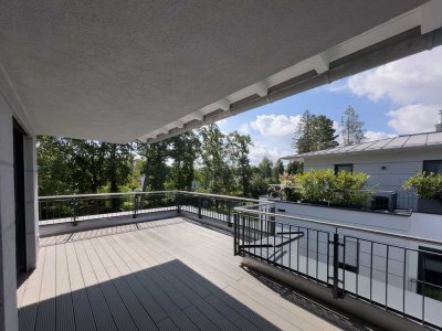 lichtdurchflutetes, exklusives Penthouse mit großer Dachterrasse in sehr guter Lage