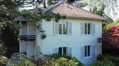 Bezaubernde Villa mit sonnigen Garten und 4 Schlafzimmern in Top Lage am Maurer Berg