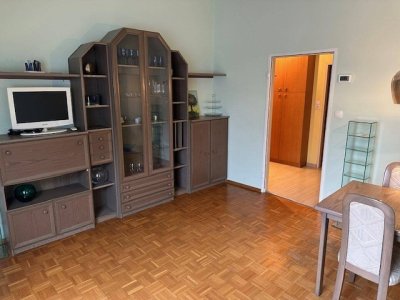 2-Zimmer DG-Wohnung in Citynähe