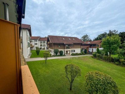 ***Geräumige Wohnung mit großem Balkon im Herzen von Holzkirchen***