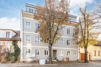 Altbaucharakter! Neubau mit ca. 121 m² Wohnfläche mit großem Balkon in der Teltower Altstadt