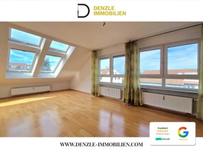 Lichtdurchflutete & großzügige Wohnung mit Balkon, Klimaanlage, Kamin & TG-Stellplatz