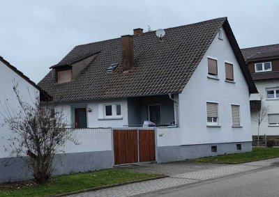 Wohnhaus mit 550qm Grdst. und optional Baugrundstück nebenan in Karlsdorf-Neuthard in ruhiger Lage