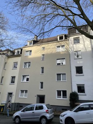 Vollständig renovierte Wohnung mit Einbauküche