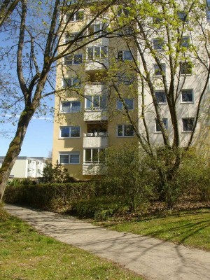 Erstbezug nach Sanierung mit Balkon: Freundliche 2-Raum-Wohnung in Wetzlar (bei Krankenhaus)