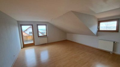 Exklusive, gepflegte 3-Zimmer-Wohnung mit gehobener Innenausstattung mit Balkon und EBK in Gäufelden