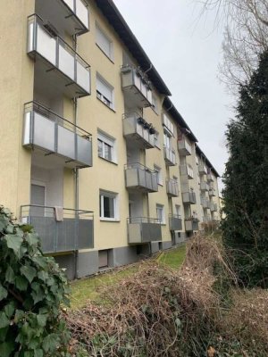 Teilmöblierte, helle 2 Zimmer-OG-Wohnung mit Balkon in Heilbronn, Oststraße