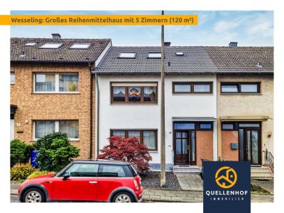 Großes Reihenmittelhaus auf drei Etagen mit Potenzial: 5 Zi., Garten, Keller, Garage  (Erbbaurecht)