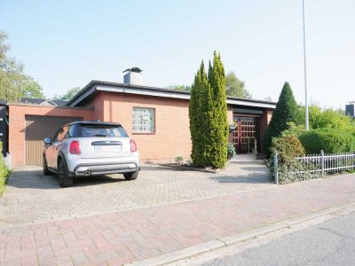 Ebenerdiges Wohnen mit Gartenparadies in Lohe-Rickelshof