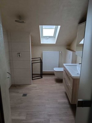 890 € - 103 m² - 4.0 Zi.