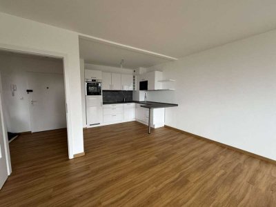 Sanierte 2-Zimmer-Wohnung mit Rheinblick