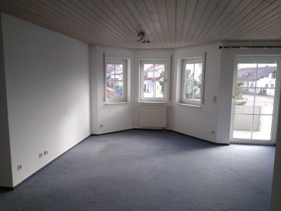 4 Zimmer Wohnung DG mit Balkon in Böbingen zu vermieten