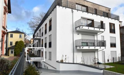 Exclusive 2-Zimmer-Wohnung mit gehobener Innenausstattung mit Balkon und EBK in Bad Homburg