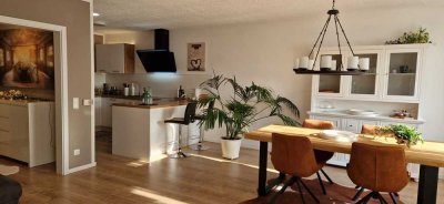 Exklusive 3,5-Zimmer-Terrassenwohnung mit gehobener Innenausstattung mit Balkon und EBK in Beselich