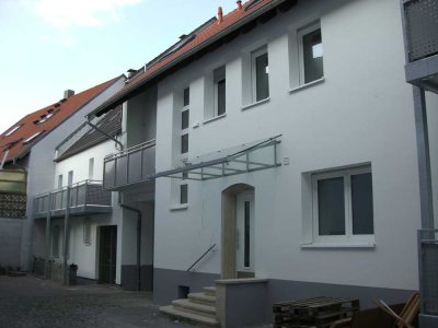 Schöne 4-ZK2B-Balkon-Dachgeschosswohnung in Heidesheim zu vermieten