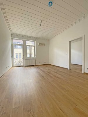 6428 - Stilvoll sanierte 4-Zimmerwohnung mit hochwertiger EBK, Klima und Balkon - 2 Bäder!