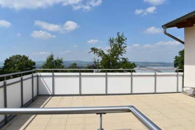 Mit Aufzug: 1,5-Zimmer-Penthouse-Wohnung, herrliche Aussicht, Dachterrasse, energieeffizient