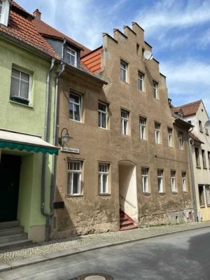 Zweifamilienhaus mit Ausbaupotential mitten im Zentrum