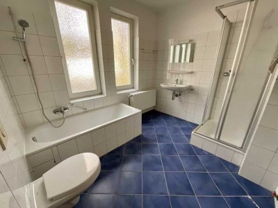 2-Zimmer-Wohnung mit Badewanne und Dusche in Fedderwardergroden!