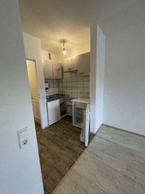 Plettenberg, Ohle: Einzimmerappartement über den Dächern Plettenbergs sucht SIE!!