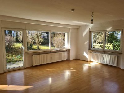 Helle Wohnung mit Terrasse in Niefern