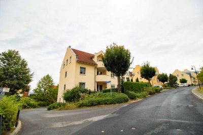 helle 2-Zimmer-Wohnung mit Terrasse und Stellplatz