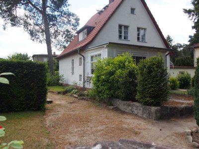 Provisionsfrei: Charmantes Häuschen mit wunderschönem Garten in grüner und ruhiger Umgebung