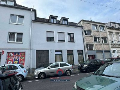 KREFELD CITYLAGE- SCHÖNE 2 ZIMMER WOHNUNG -  WOHNKÜCHE  MIT DACHTERRASSE  - BADEZIMMER MIT FENSTER