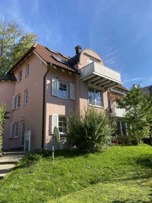 Attraktive 5-Zimmer Wohnung, Am Horn in Weimar.