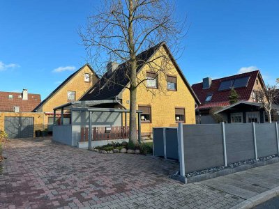 Gepflegtes Einfamilienhaus mit 2 separaten Wohnungen im Anbau - Courtagefrei!