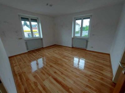 Ansprechende und vollständig renovierte 3-Zimmer-Wohnung mit Balkon in Schweinfurt