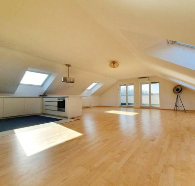 Sonnige DG-Wohnung 110 m² mit traumhafter Aussicht