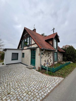 Romantisch gelegenes Einfamilienhaus