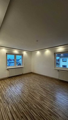 Modernisierte Wohnung mit drei Zimmern und Balkon in Philippsburg