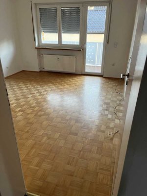 Attraktive 4-Zimmer-Erdgeschosswohnung mit Balkon in Schwandorf