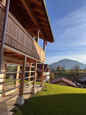 Geräumige 3-Zimmer-Wohnung mit traumhafter Innenausstattung und Blick auf das Bergpanorama!