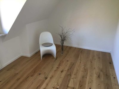 Helle 2-Zimmer-DG-Wohnung mit EBK in Weil am Rhein-Haltingen