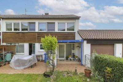 Renovierungsbedürftiges 3-Familien-Reiheneckhaus mit Balkon, Garten und 2 Garagen