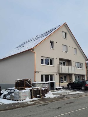 Erstbezug - Großzügige 2-Zimmer Wohnung mit Loggia im Ortskern von Grabenstetten