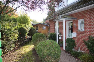 RESERVIERT TOP MODERNE DOPPELHAUSHÄLFTE IM "HYGGE STYLE" MIT VOLLKELLER UND CARPORT