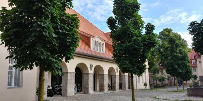 Modernes Wohnen im sanierten Denkmal - großzügig geschnittene Loft-Wohnung