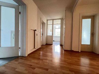 3-Zimmer-Wohnung mit Balkon mit Blick ins Grüne -  Perfekt für Handwerker oder Sanierungsprofis