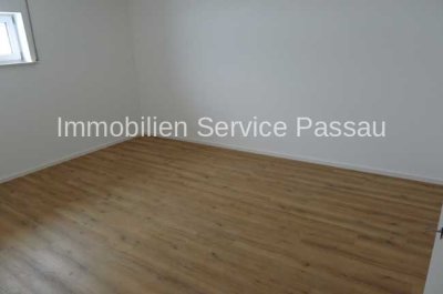 Große 3-Zimmer-Wohnung in Tittling-Enzersdorf mit Terrasse und Gartenanteil.