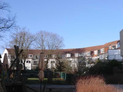 Freie 3-Zi-ETW im EG mit Terrasse und Pkw-Stellplatz an der Hemelinger Kirche