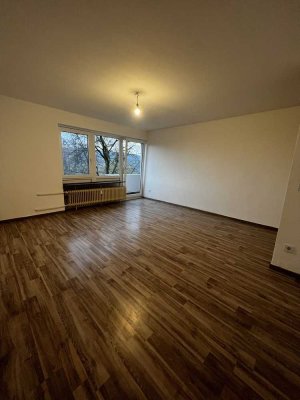 Modernisierte 2-Zimmer-Wohnung mit Balkon und EBK in Springe