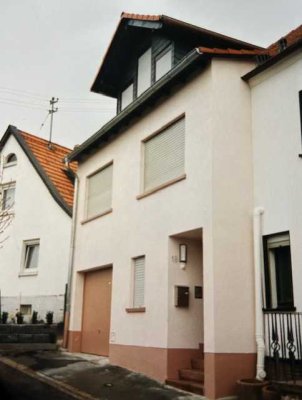 3-Raum-Reihenendhaus mit EBK in Bockenau