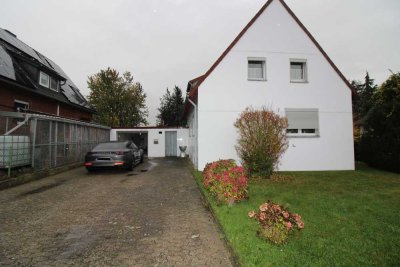 Einfamilienhaus mit Charme und viel Platz in idyllischer Feldrandlage